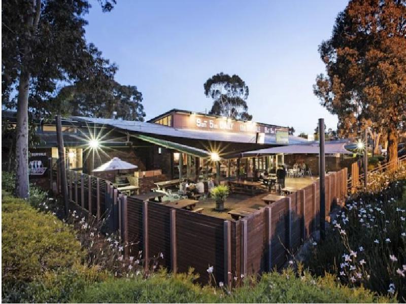 Burvale Hotel Nunawading Exterior photo